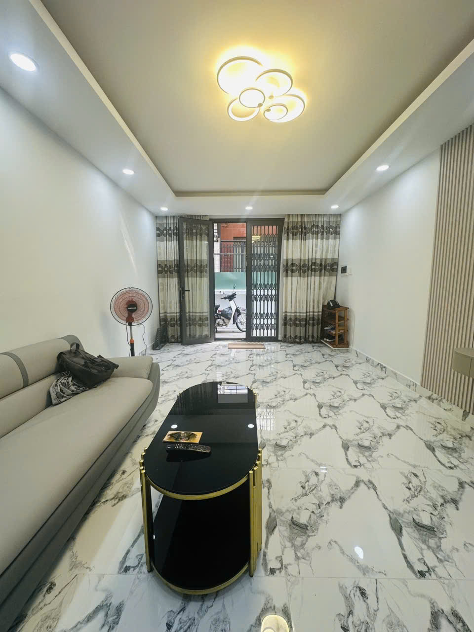 NHÀ MỚI FULL NỘI THẤT - KHU VIP NGUYỄN TRỌNG TUYỂN - NỞ HẬU 8,2M - NHỈNH 6.T..